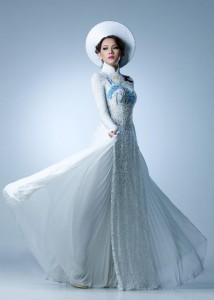 ngoc thach ao dai